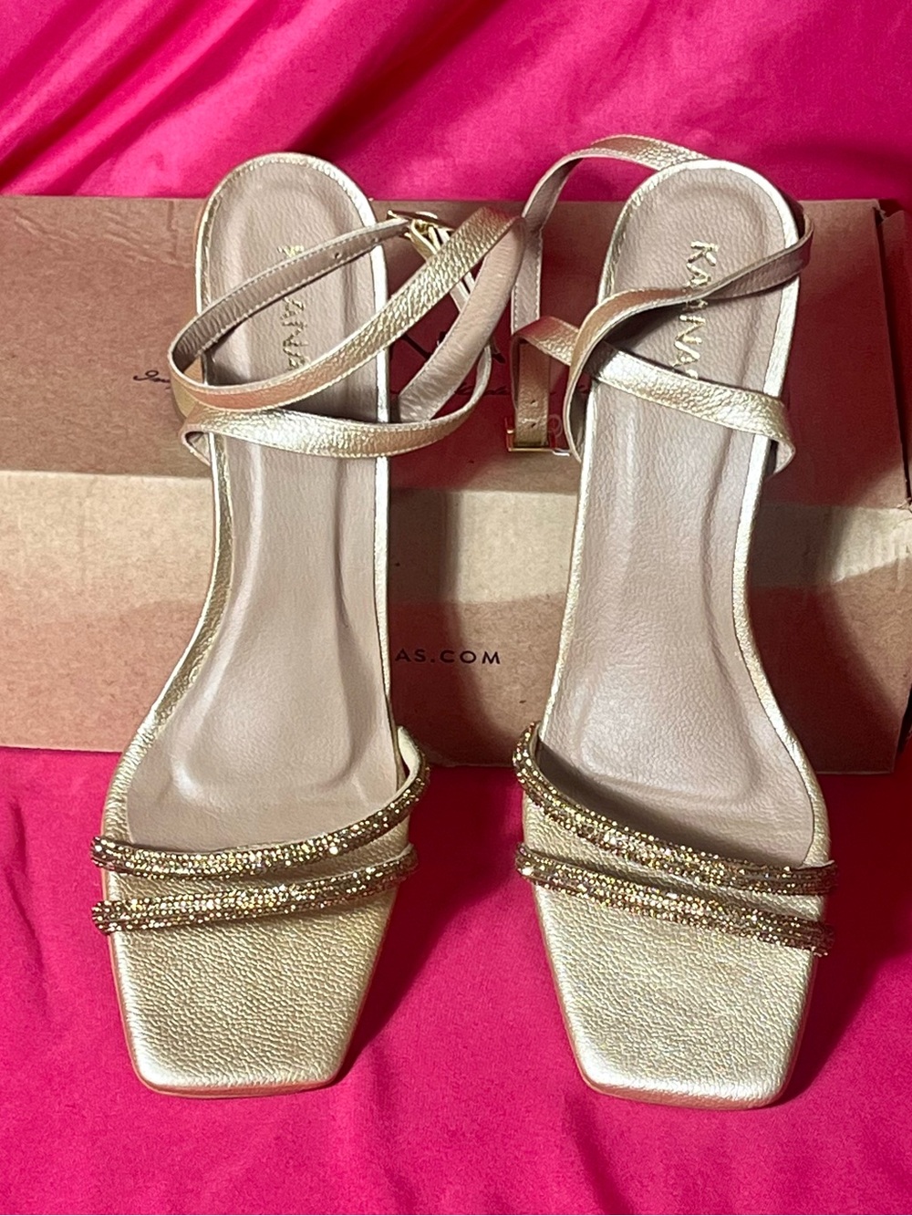 NIB! Kaanas Wo Sz 10 Metallic Gold Beaded Strappy Block Heel Sandals